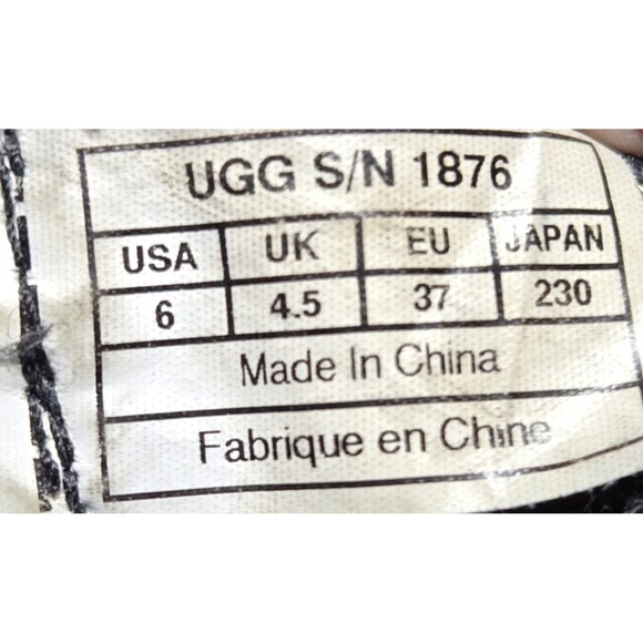 UGG Classic Cardy Button Knit Boots Womens Size 6 Brown Gold Sweater Boots 1876 - Picture 8 of 8